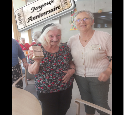 Fête des anniversaires des natifs du mois d' Aout à l'UASA 13 photos et 1 vidéo 