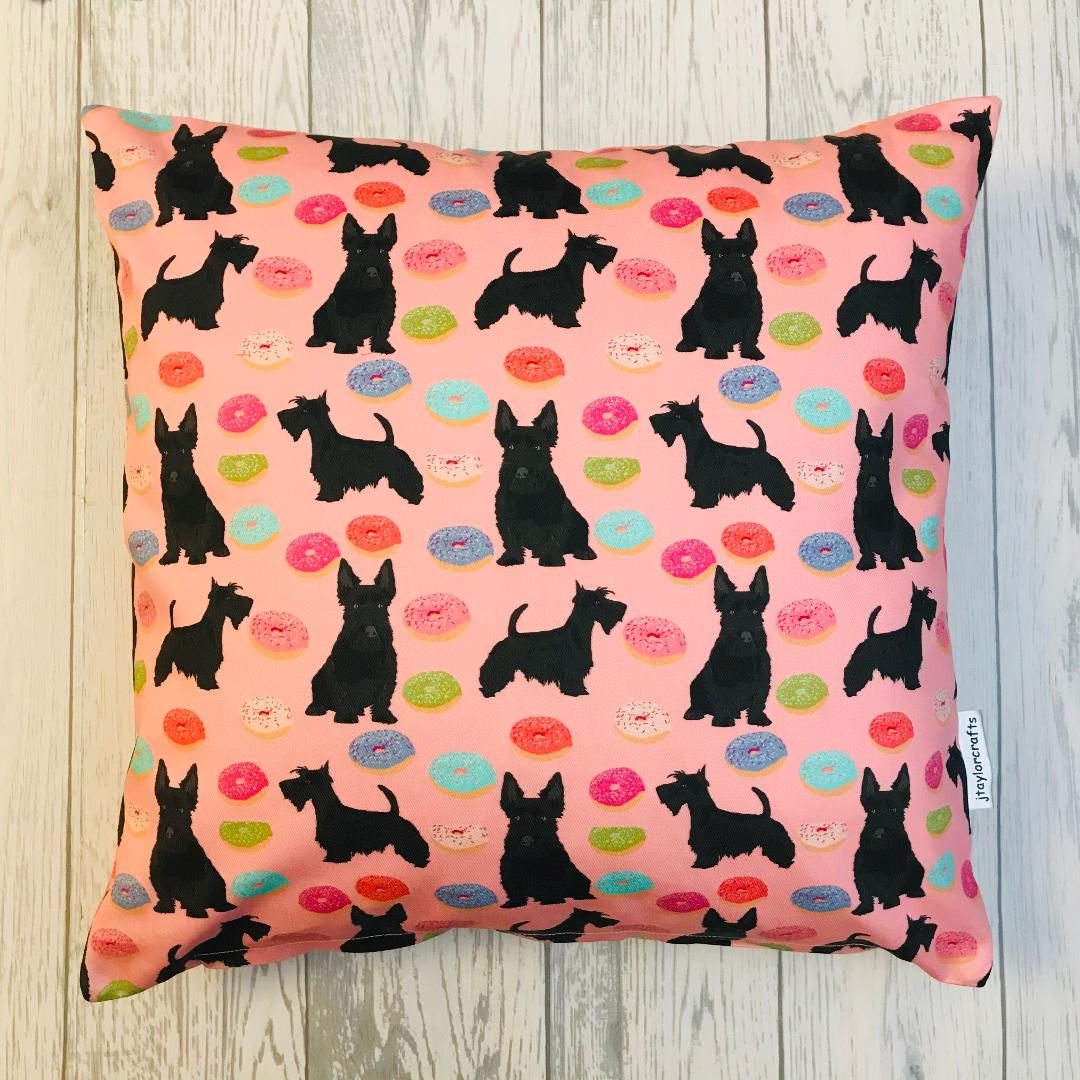 Scottish Terrier Print Cushion Cover