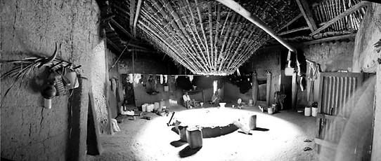 Eladio Sánchez Agudo. (2008). Interior casa Impluvium en Etama. Casamance, Senegal.