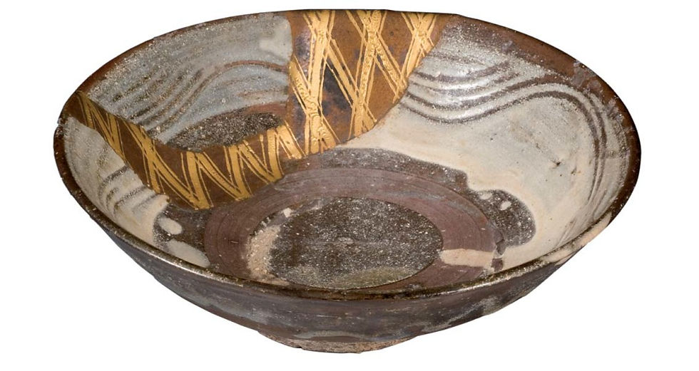 Chawan, 16. Jhd., Karatsu-Keramik (Ausstellung "Flickwerk: The Esthetics of Mended Caramics." Mūnster: Museum fūr Lackkunst, 2008.)