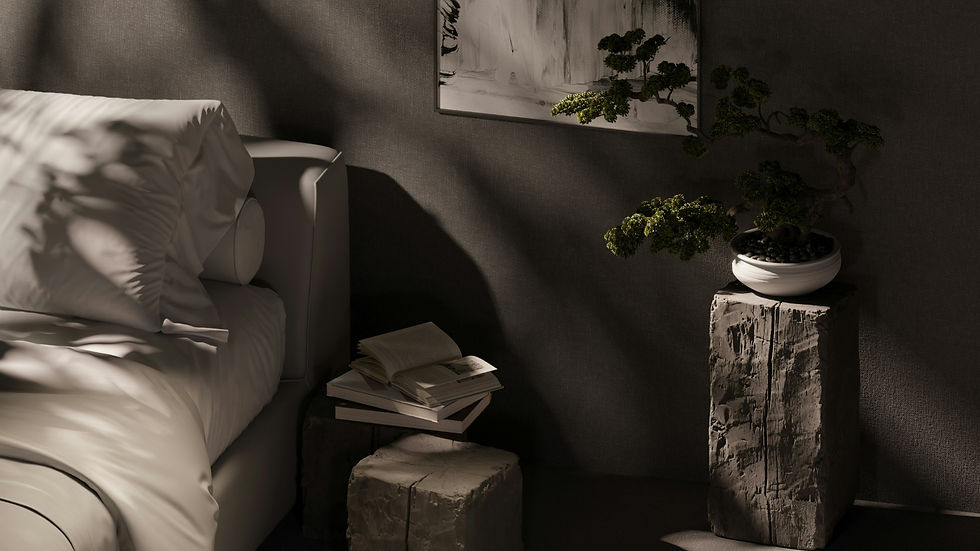 Bett mit weißen Kissen, Bücherstapel, Bonsai auf Holzsockel, abstraktes Bild an brauner Wand. Ruhige, warme Atmosphäre.