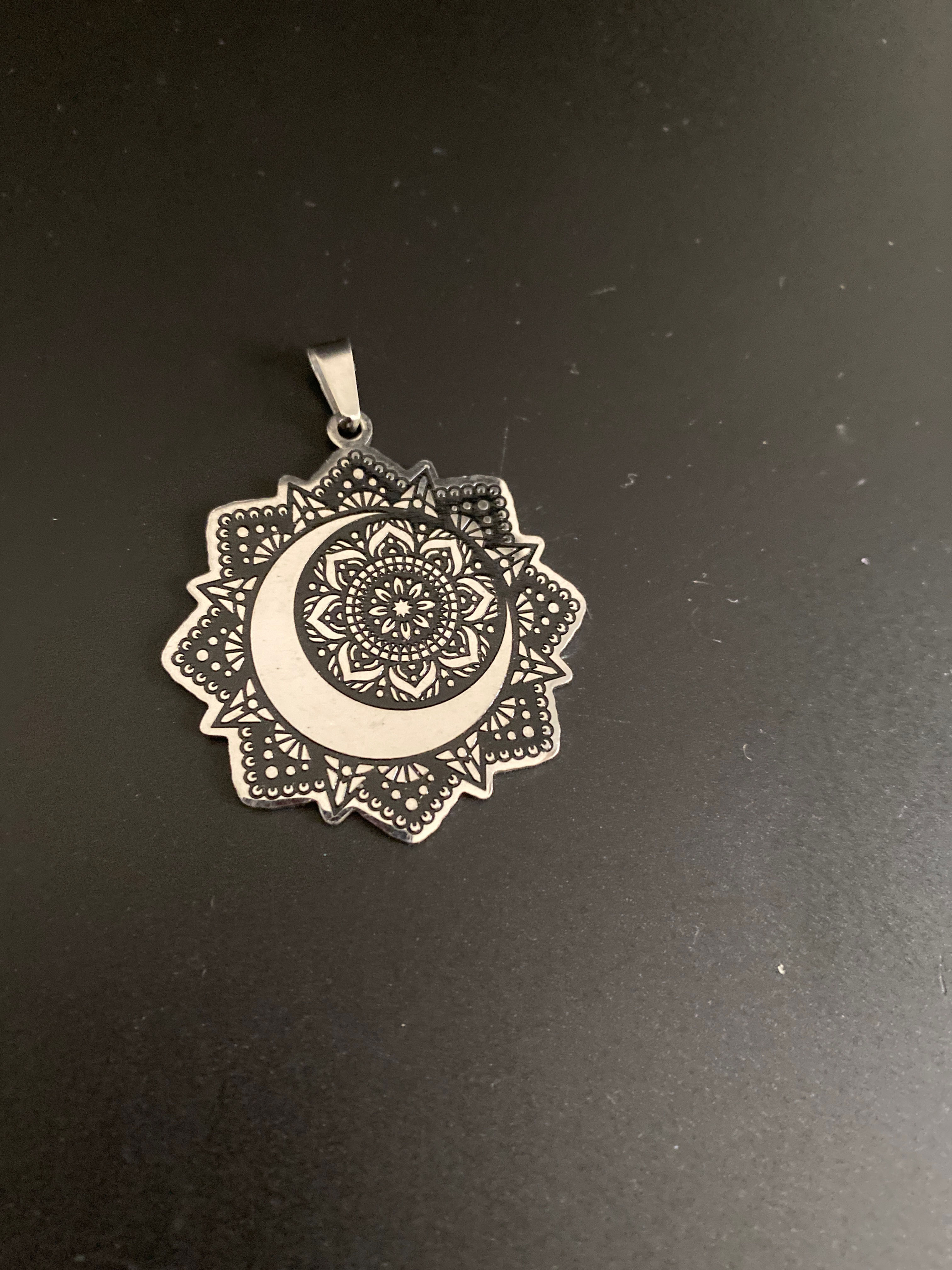 Pendentif Fleur de Lotus Lune