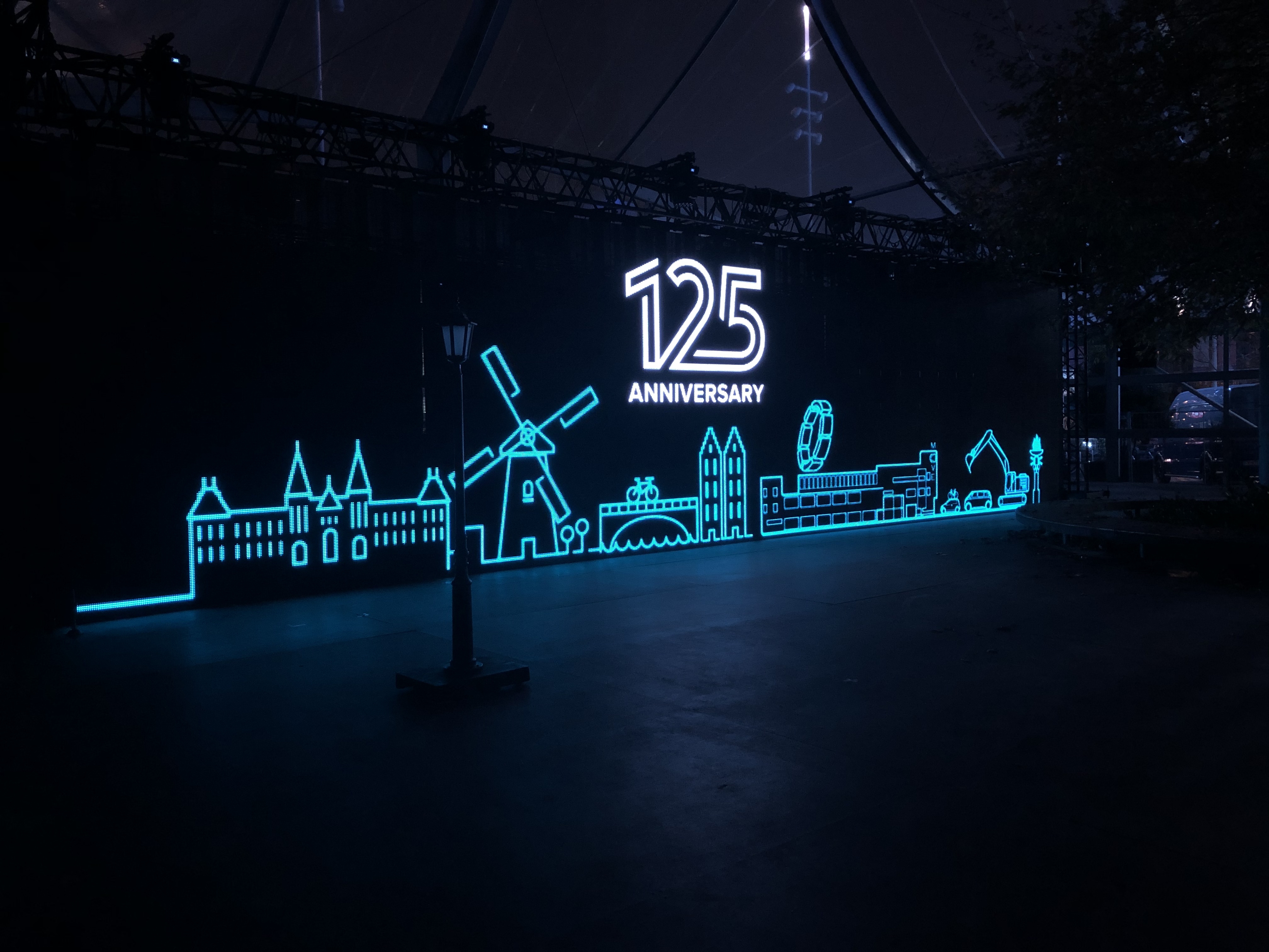 125 jaar Pon en opening MOVE