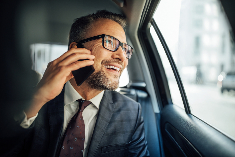 TalkingPhoneWhiteManCar,Microsoft.png