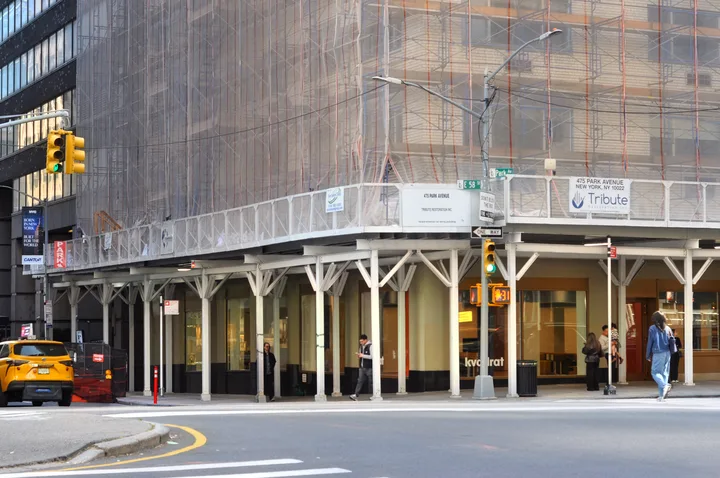 View 5 of the installation at 475 Park Avenue