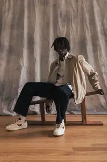 Vegan sneakers ethically made in Spain with plant-based materials.