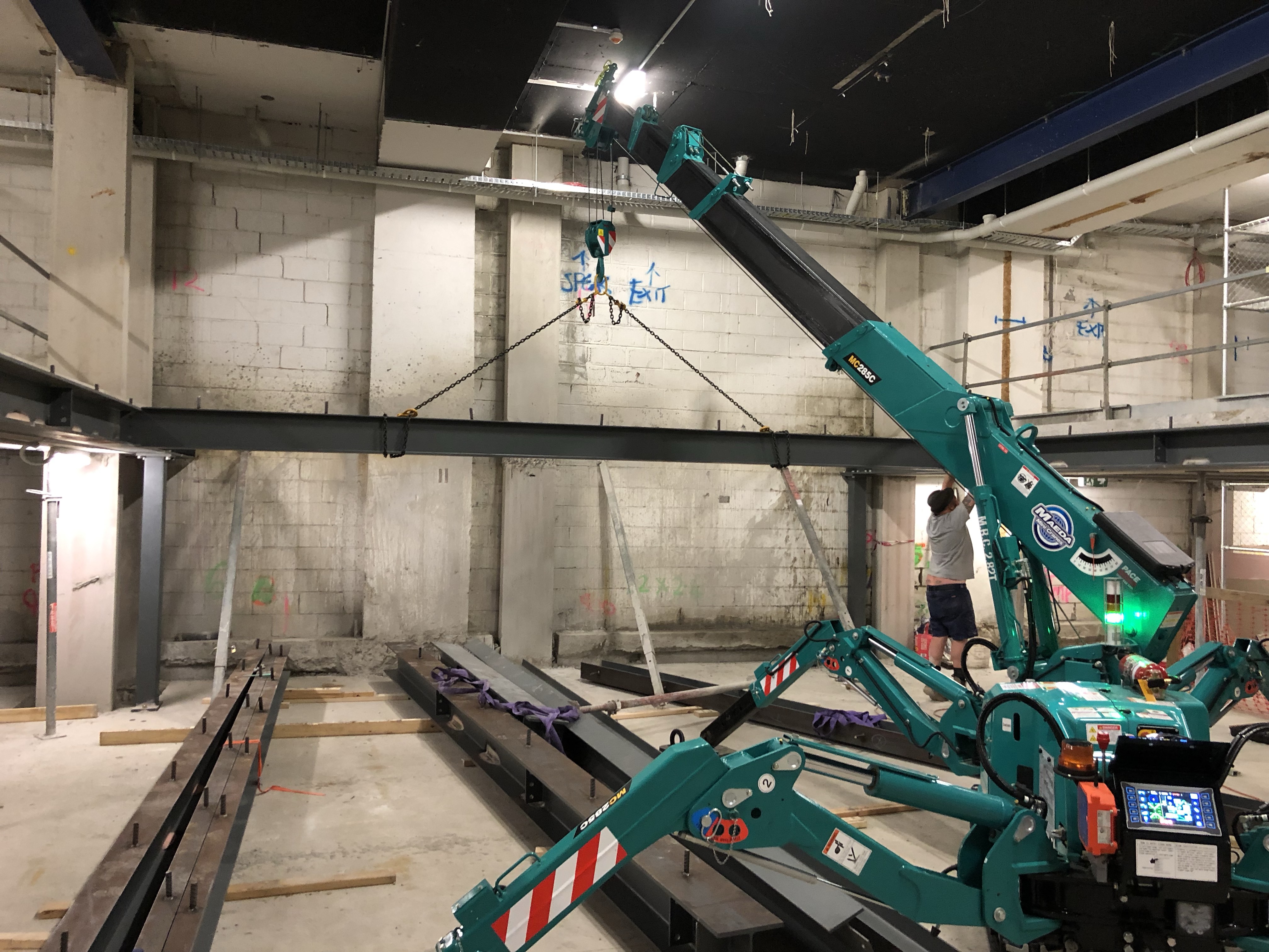 Cranes For Glass Lifting Need A Mini Crane? Project Gallery