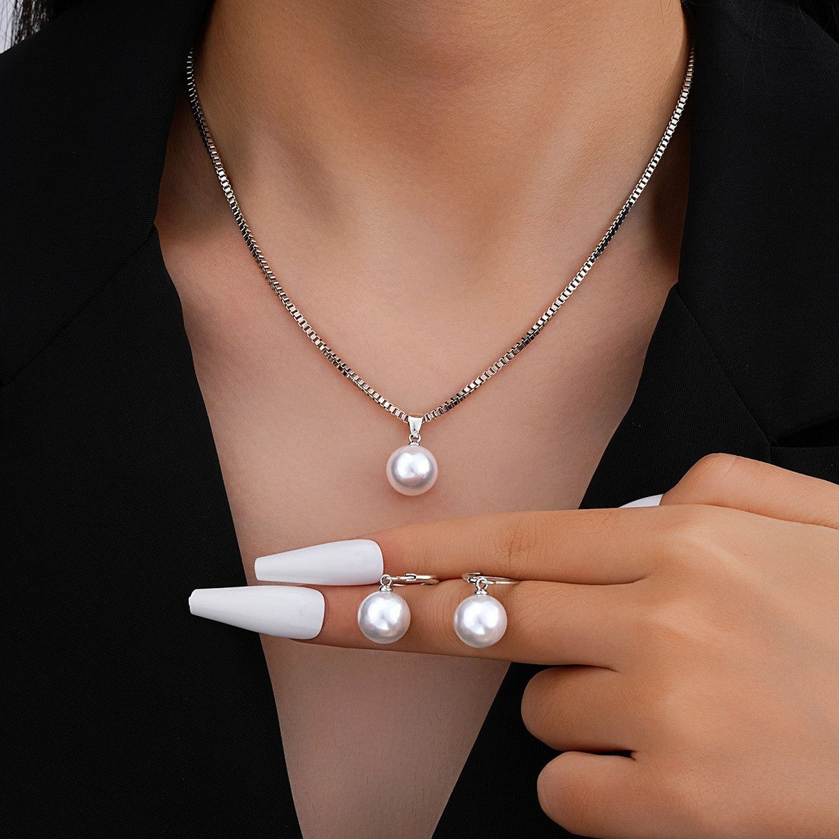 LATS 3 Pcs/Set Round Pearl Pendant Necklace For Women Exquisite Fashion Rhinesto