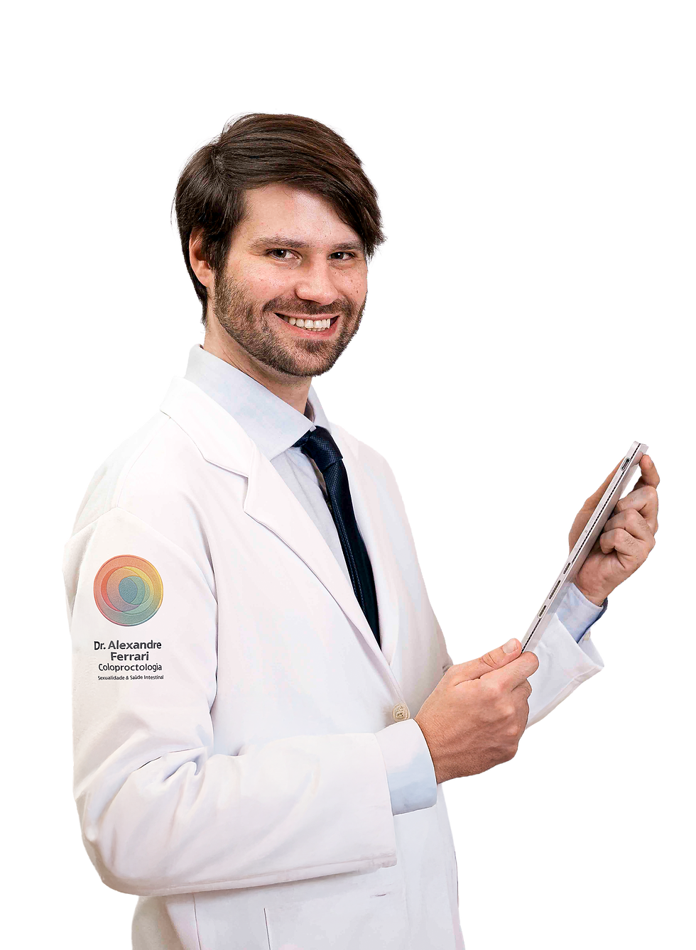 Dr. Alexandre Ferrari em consultório, especialista em coloproctologia e saúde intestinal