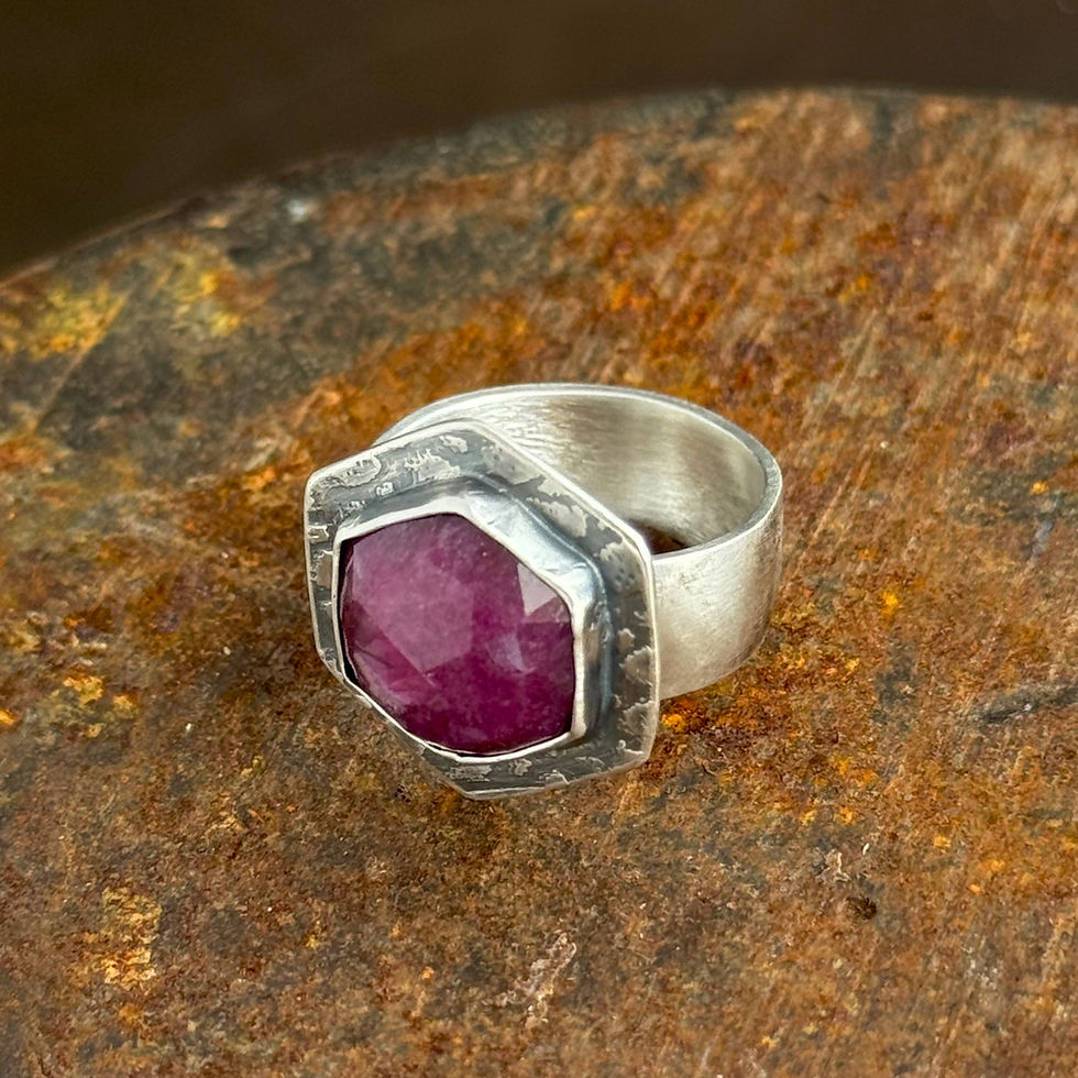 Thumbnail: Hexagonal Ruby Ring