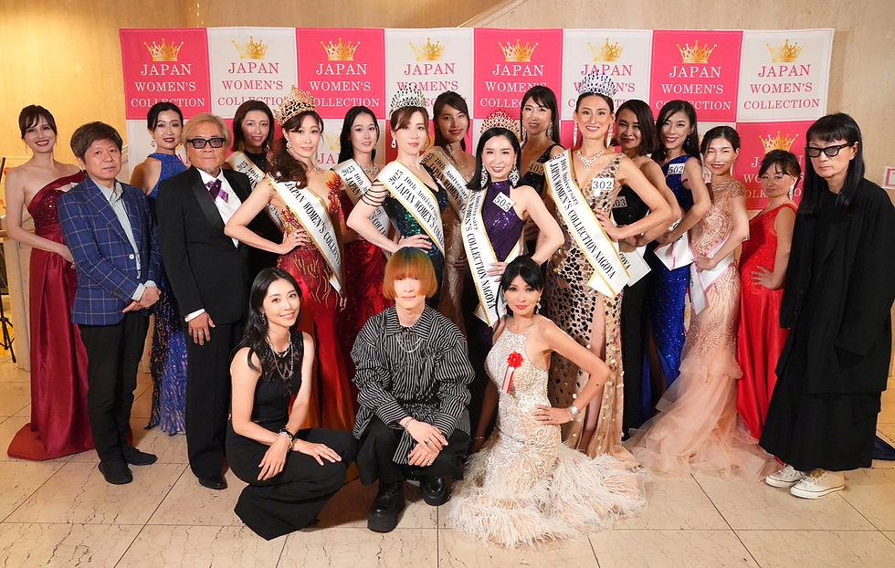 審査員も含めた集合写真