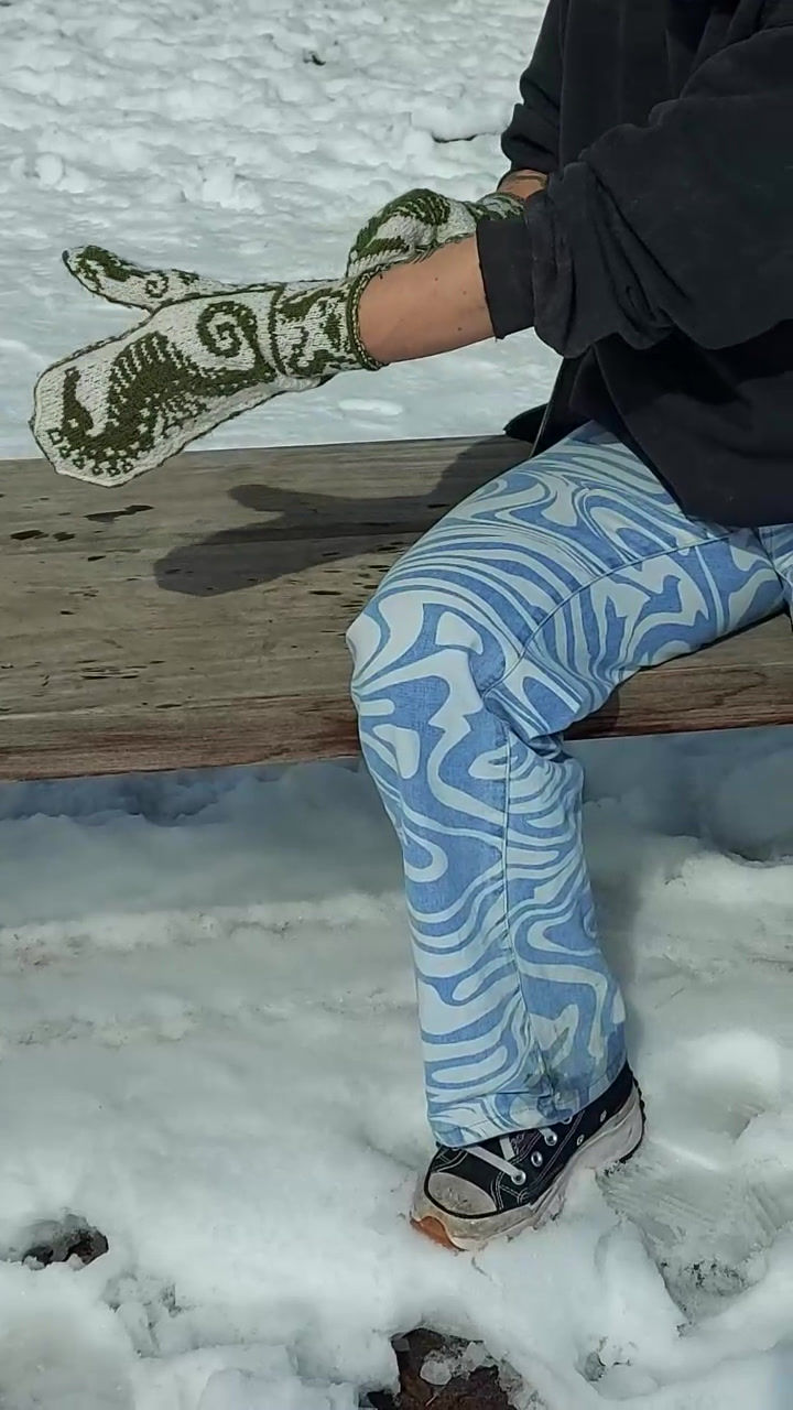 Thumbnail: Seahorse Mitten Knitting Pattern