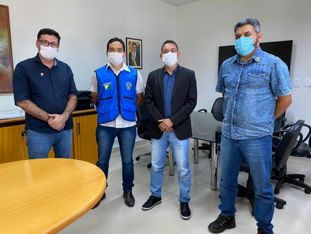 Prefeito firma parceria com Seinfra e garante obras para Assis Brasil