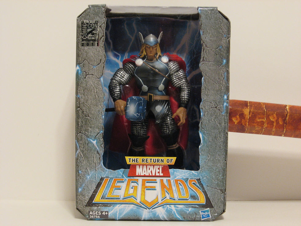 SDCC_2011_Marvel_Legends_Thor_Exclusive_02.jpg