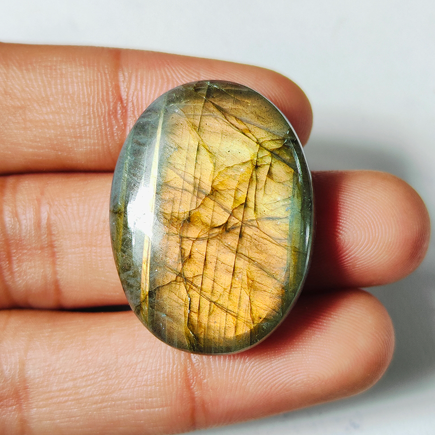 labradorite_cab_1.png