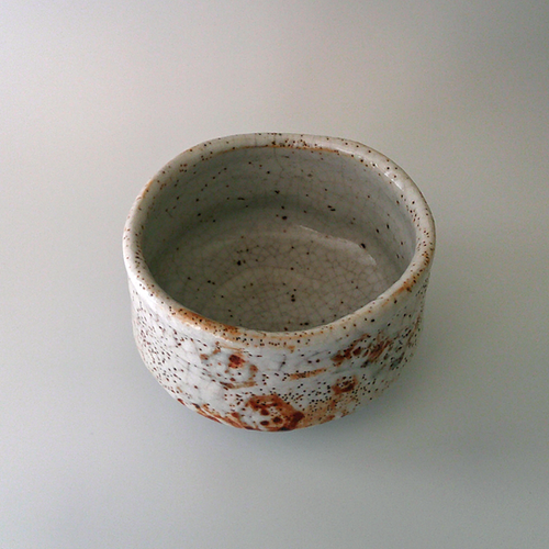 古絵志野亀甲文茶碗「銘 花筐」 | 美術 青丹洞