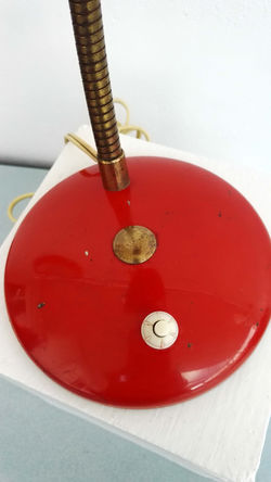 Lampe en métal rouge vintage