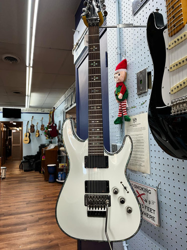 Schecter Hellraiser | Sunset Pawn