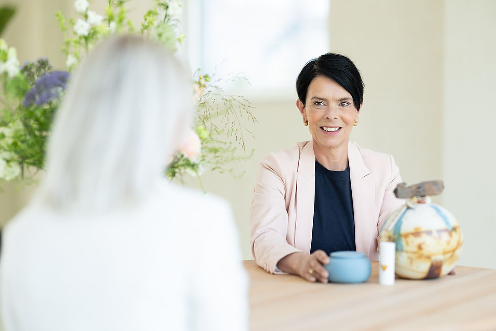 Marjan van der Giessen in gesprek over afscheid nemen | Marjan van der Giessen Uitvaartzorg