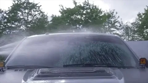 windshieldbeforeandaftercoating.webp