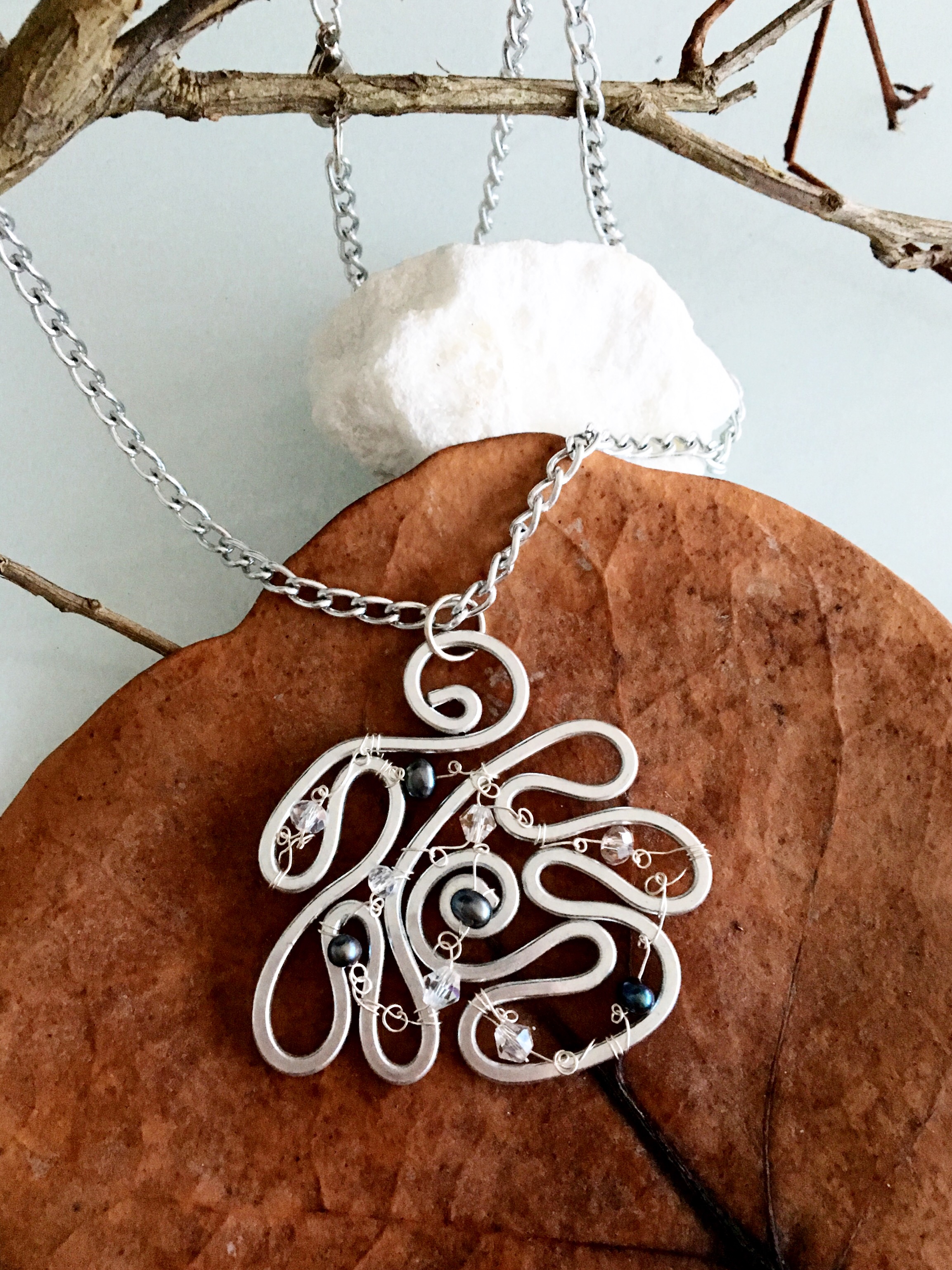 Ethereal Esther Pendant - Large Wavy - Aluminum Silver - Pearls