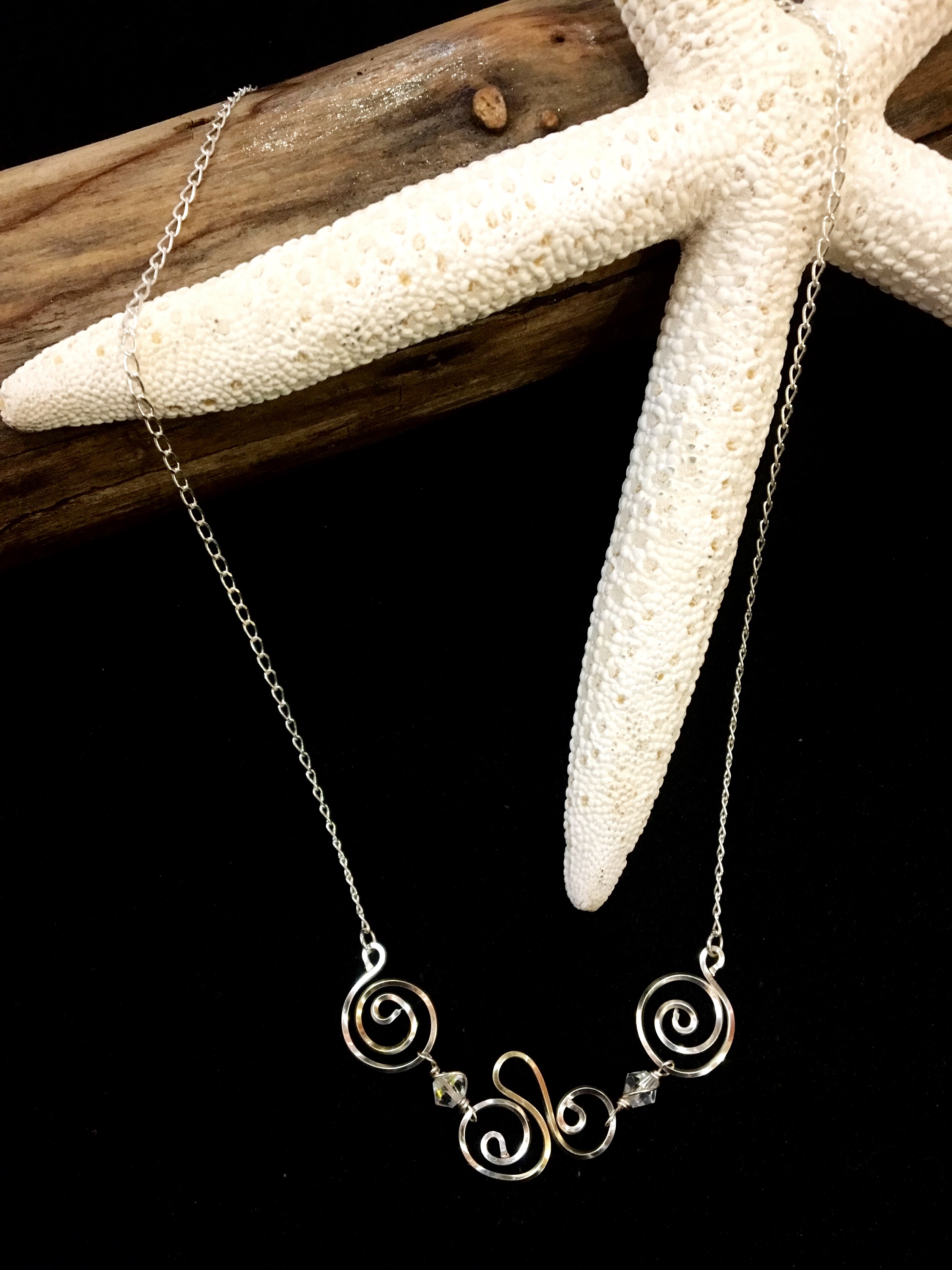 Candid Claire Necklace - Swirly