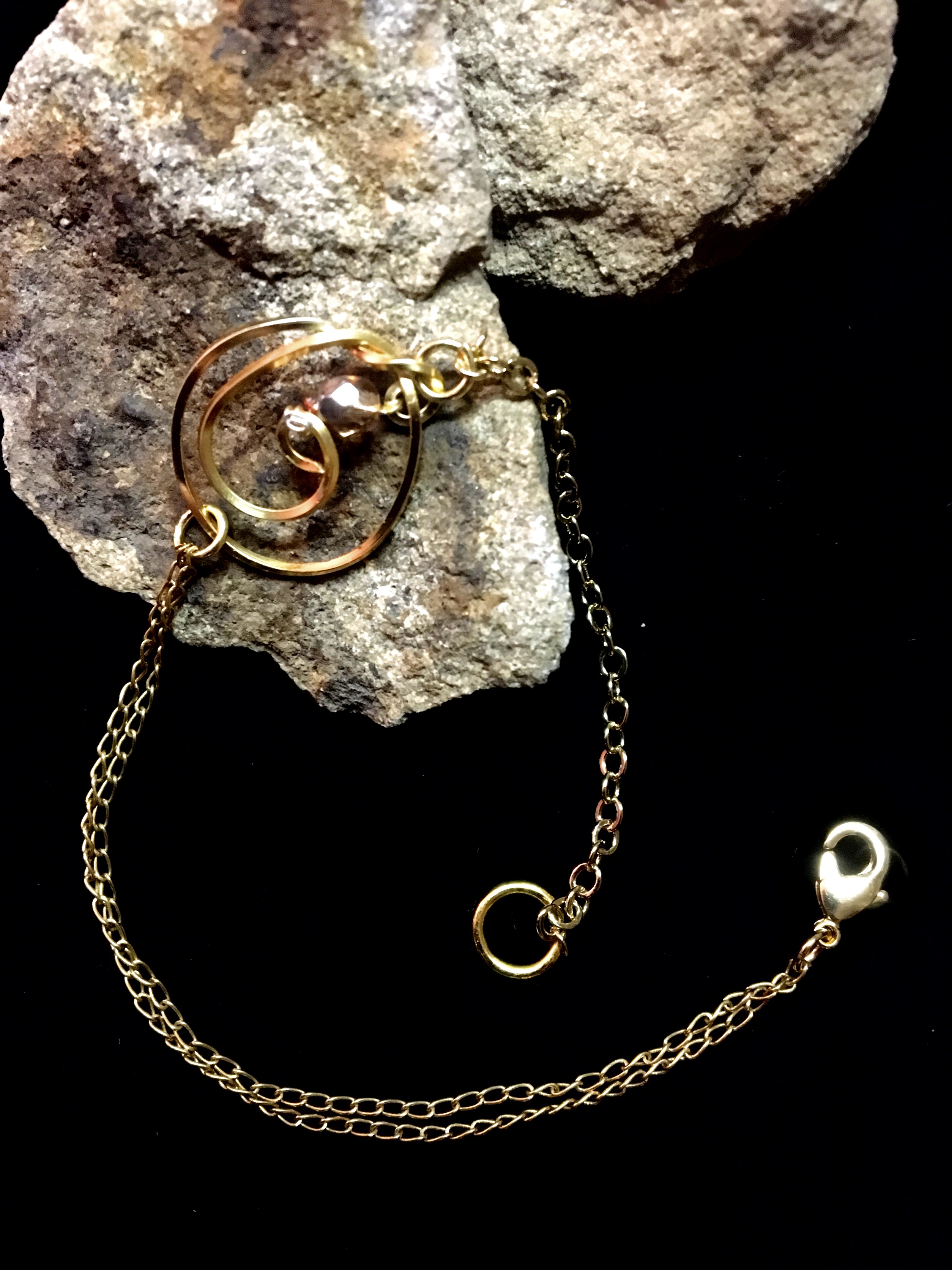 Candid Claire Bracelet - loop silver plated gold color - goldfilled chain