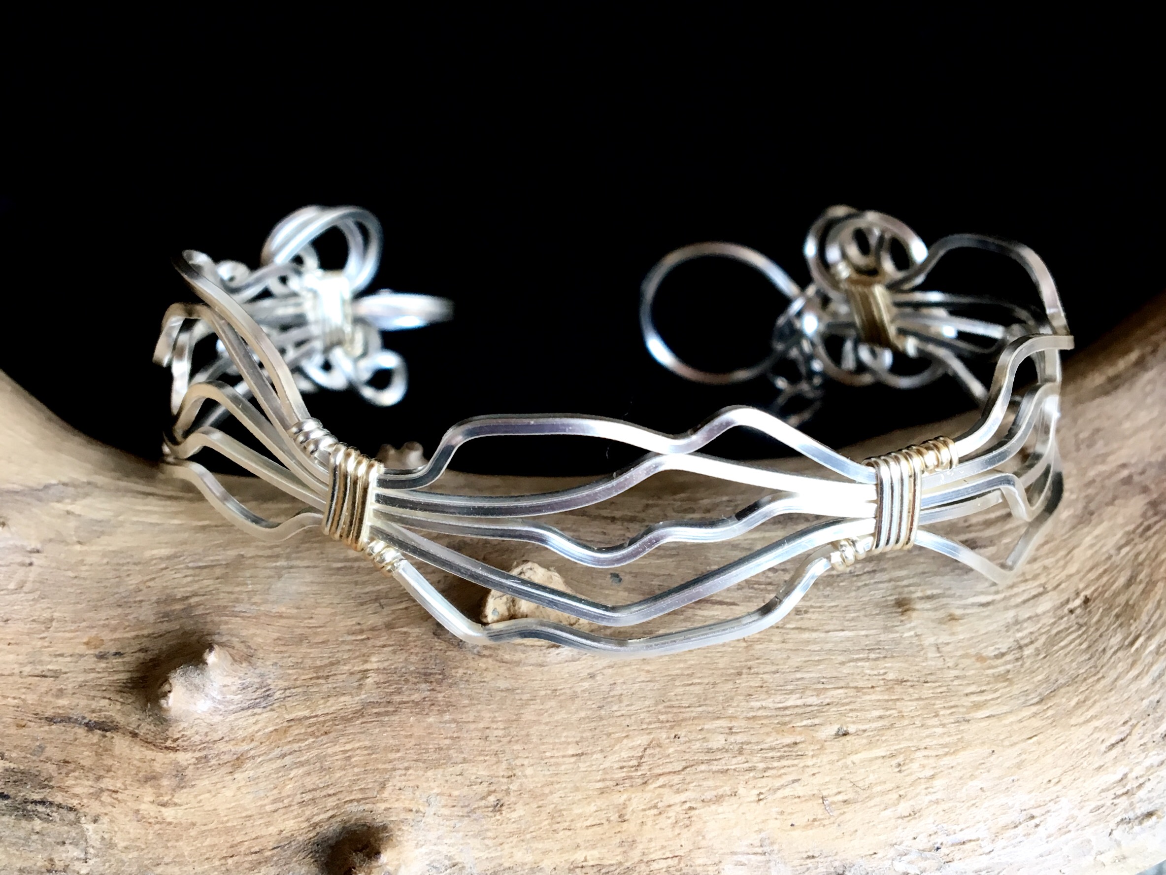 Candid Claire Bracelet - Wavy 2 - Silver Plated