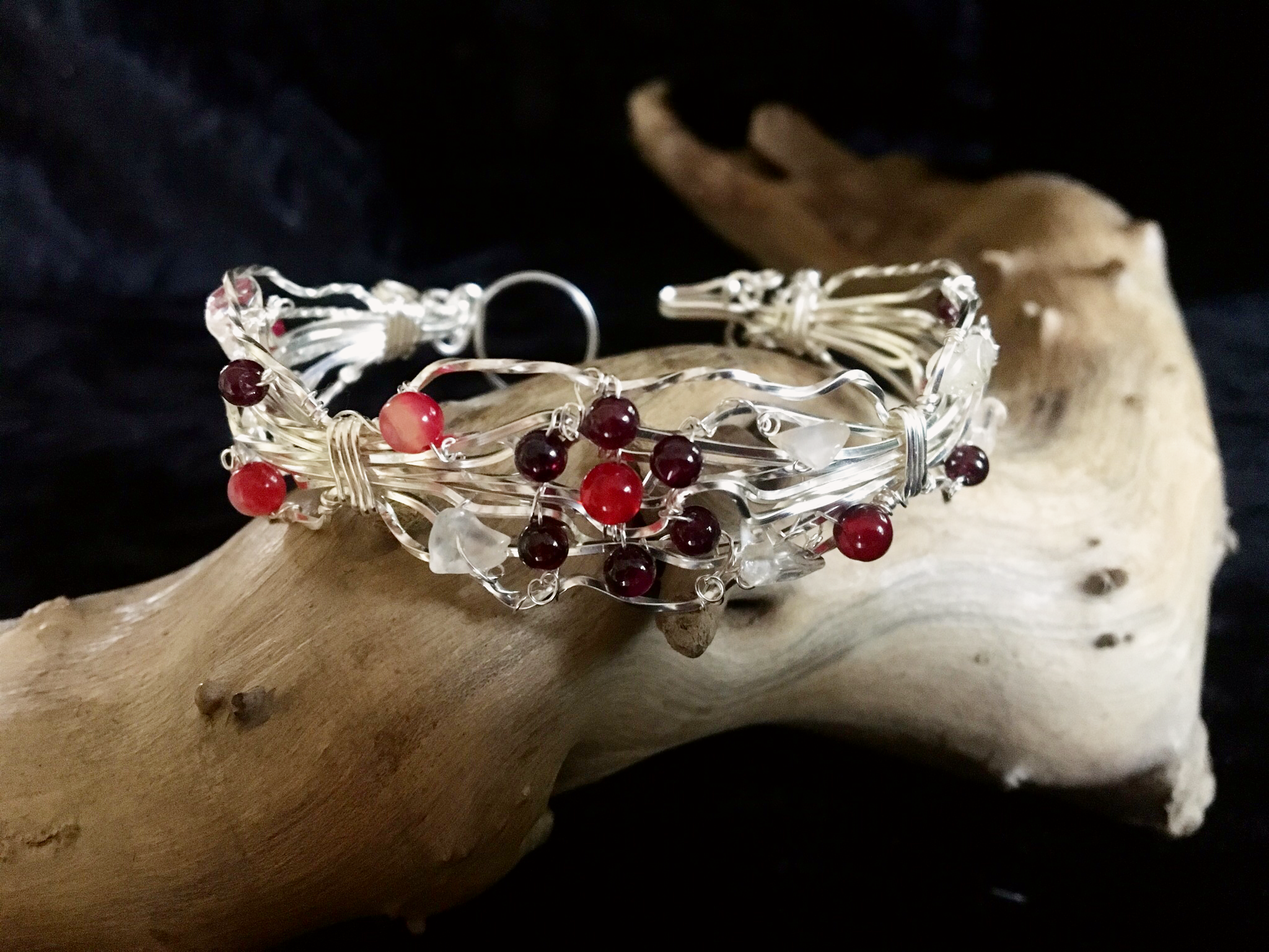 Qhresnna Quartz Bracelet - Red Agathe and granate - Silver Plated