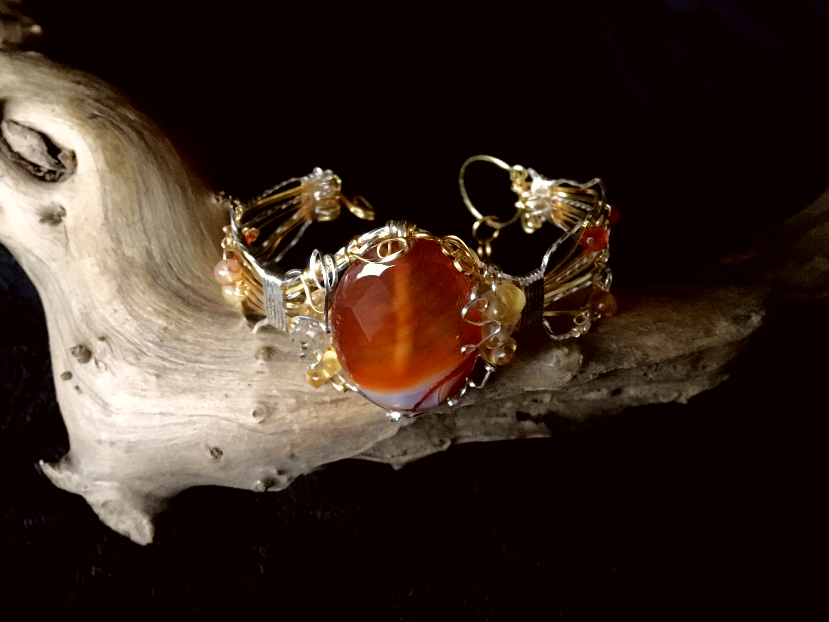 Qhresnna Quartz Bracelet - Brown Agathe , citrine 1- Silver Plated