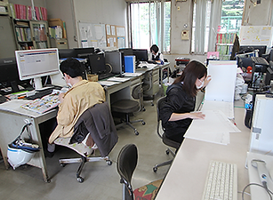 日東商工　総務・経理