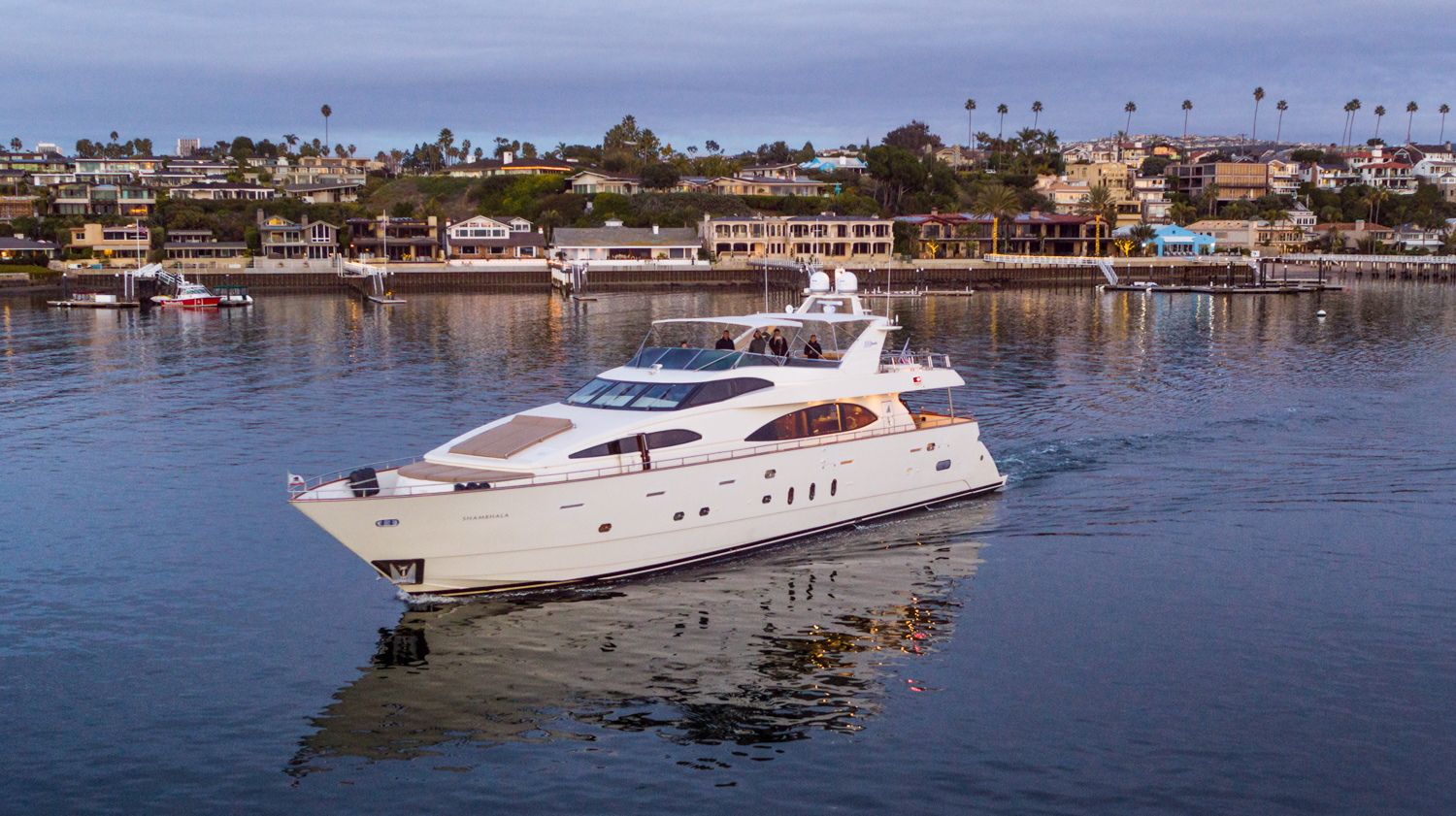 Captain Newport Luxury Boat Rentals & Charters