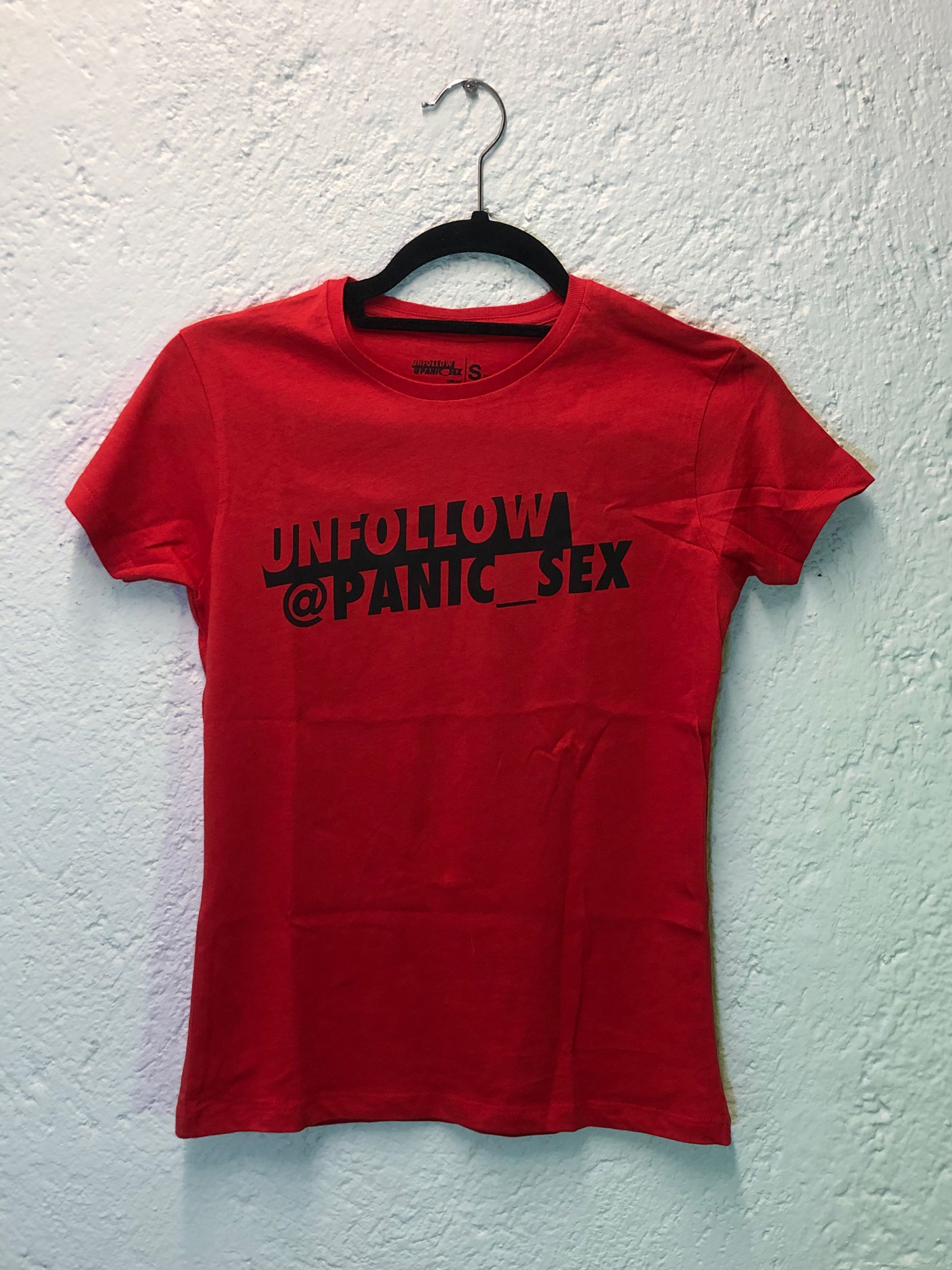 #unfollow tshirt panic sex dama