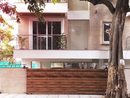 Hutchins Apartment Alcazar by Deamante & Archoasis