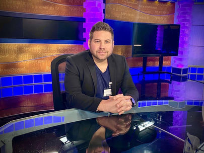 Gilad Rosinger in Studio