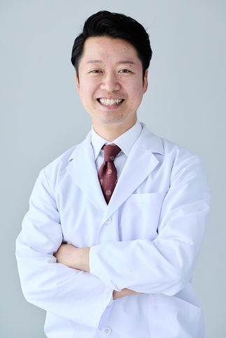 大濠写真室 | Ohori Photo Studioが撮影した男性薬剤師のポートレート