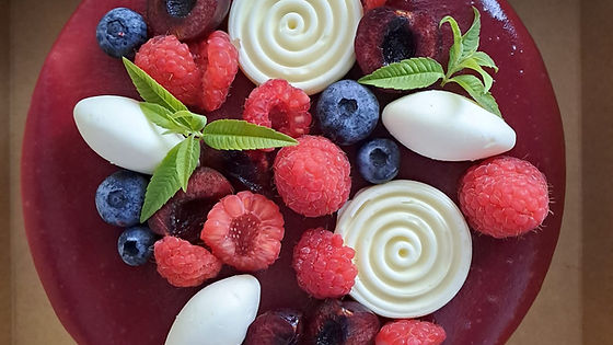 Entremets aux fruits rouges