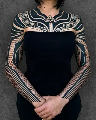 blackwork tattoos for women