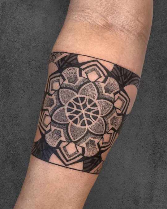 armband yantra tattoo