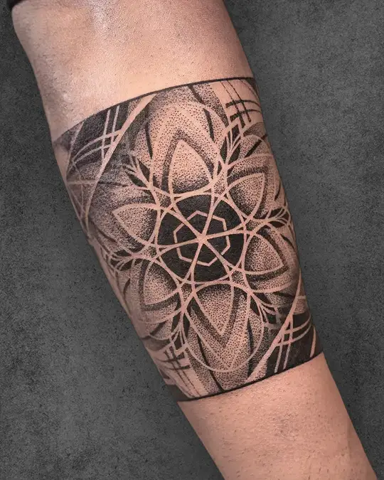 armband dotwork shading tattoo