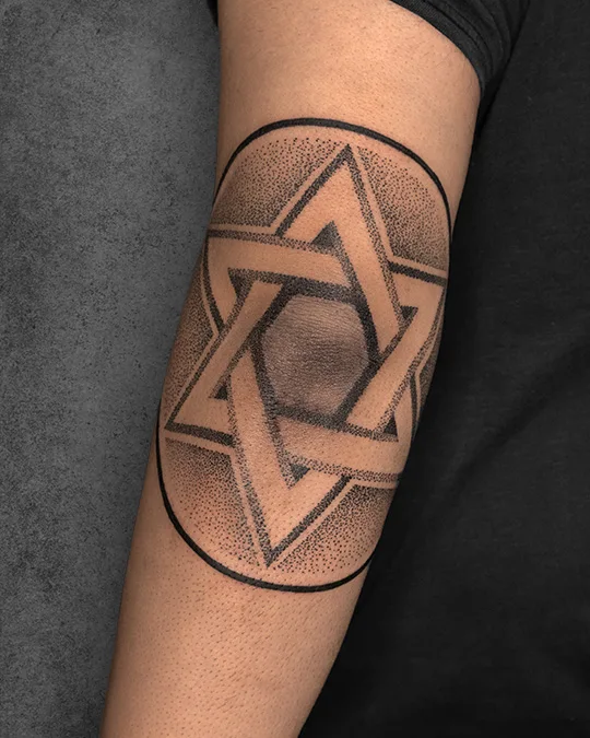 stippling celtic knot tattoo