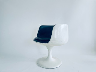 Eero Aarnio / Cognac Chairs | K&T heritage