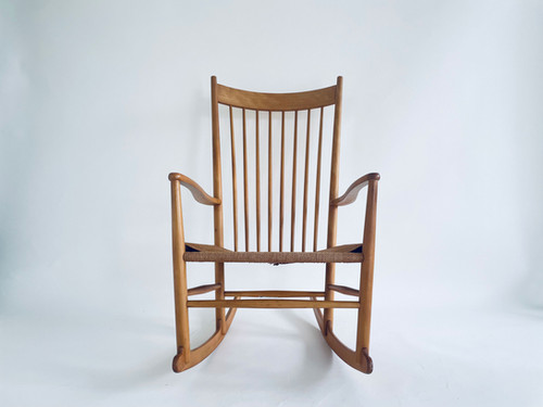 Hans J.Wegner / J16 Rocking Chair | K&T heritage