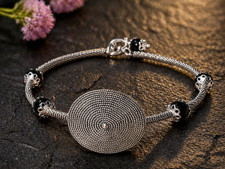 How to Choose an Authentic Sardinian Silver Bracelet