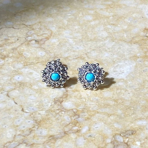 Orecchini vintage a forma di fiore in argento sterling, piccoli orecchini in argento sterling 925, orecchini a bottone a forma di fiore, gioielli in argento ucraino con marchio di garanzia - Italia Orecchini vintage a forma di fiore in argento sterling, piccoli orecchini in argento sterling 925, orecchini a bottone a forma di fiore, gioielli in argento ucraino con marchio di garanzia - Italia