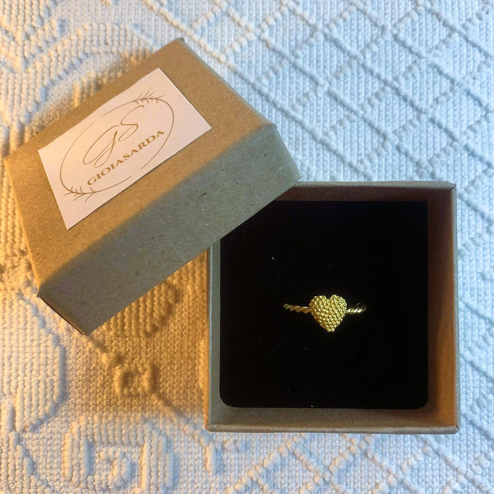 Miniatura: Anillo de plata artesanal de Cerdeña - TRENZA DE CORAZÓN DORADO