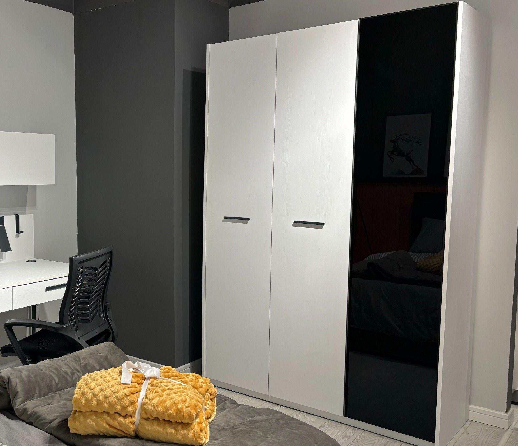 Hermes 3-Door Wardrobe