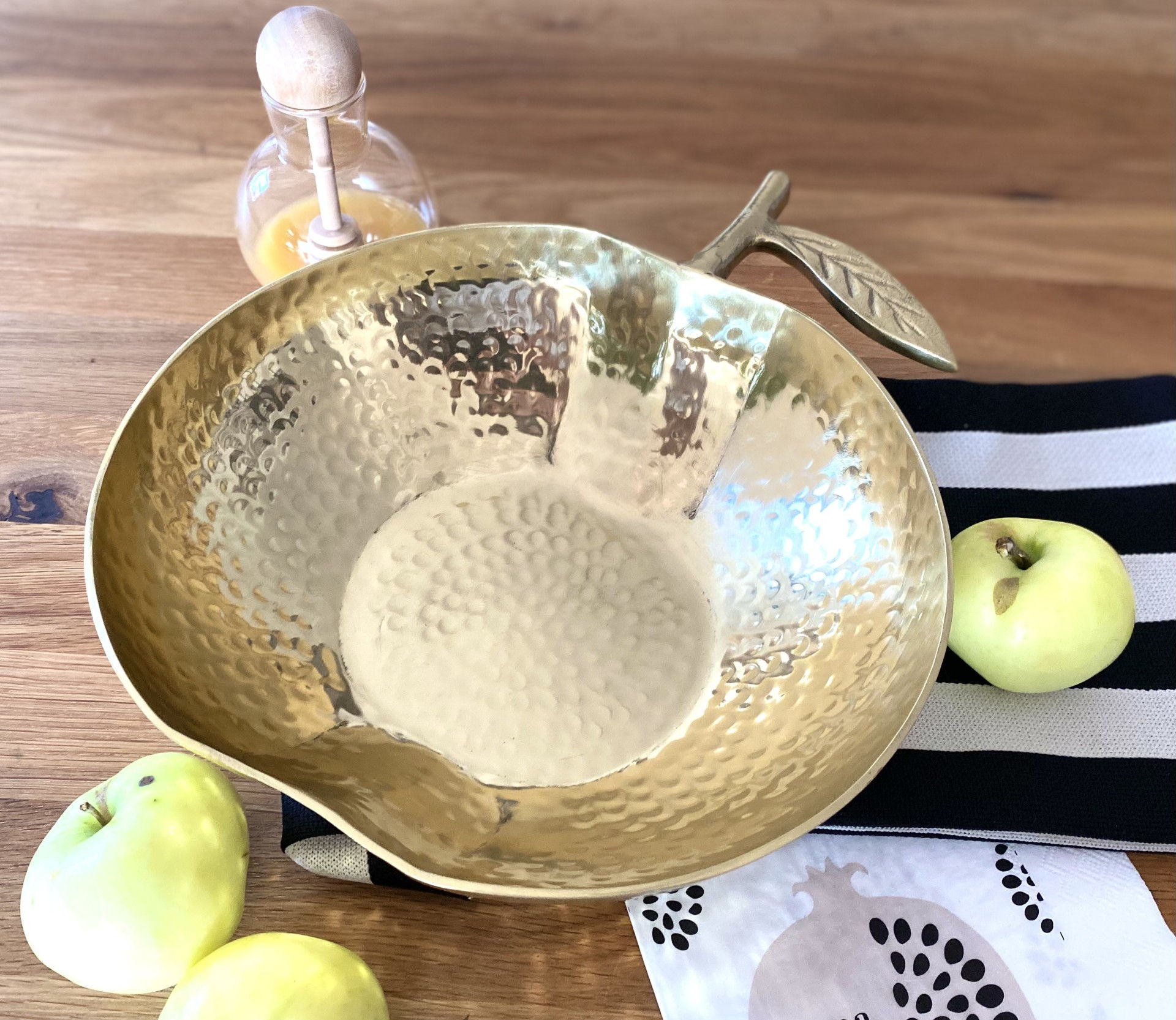 SCHALE / APPLE & GOLD