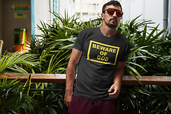 t-shirt-mockup-of-a-man-with-sunglasses-