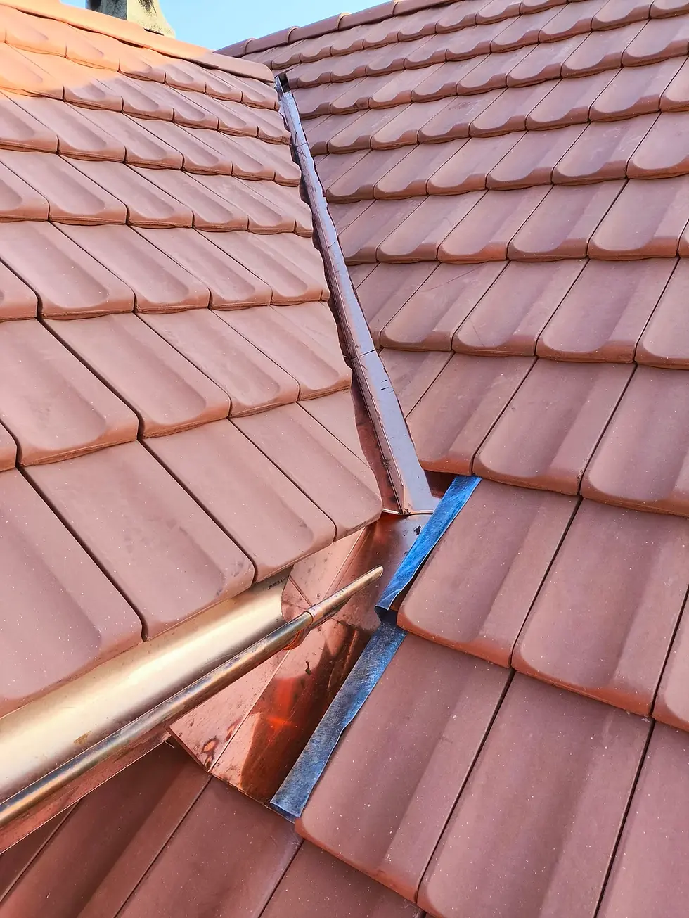 swiss-roof-v0-bjm11juian5f1